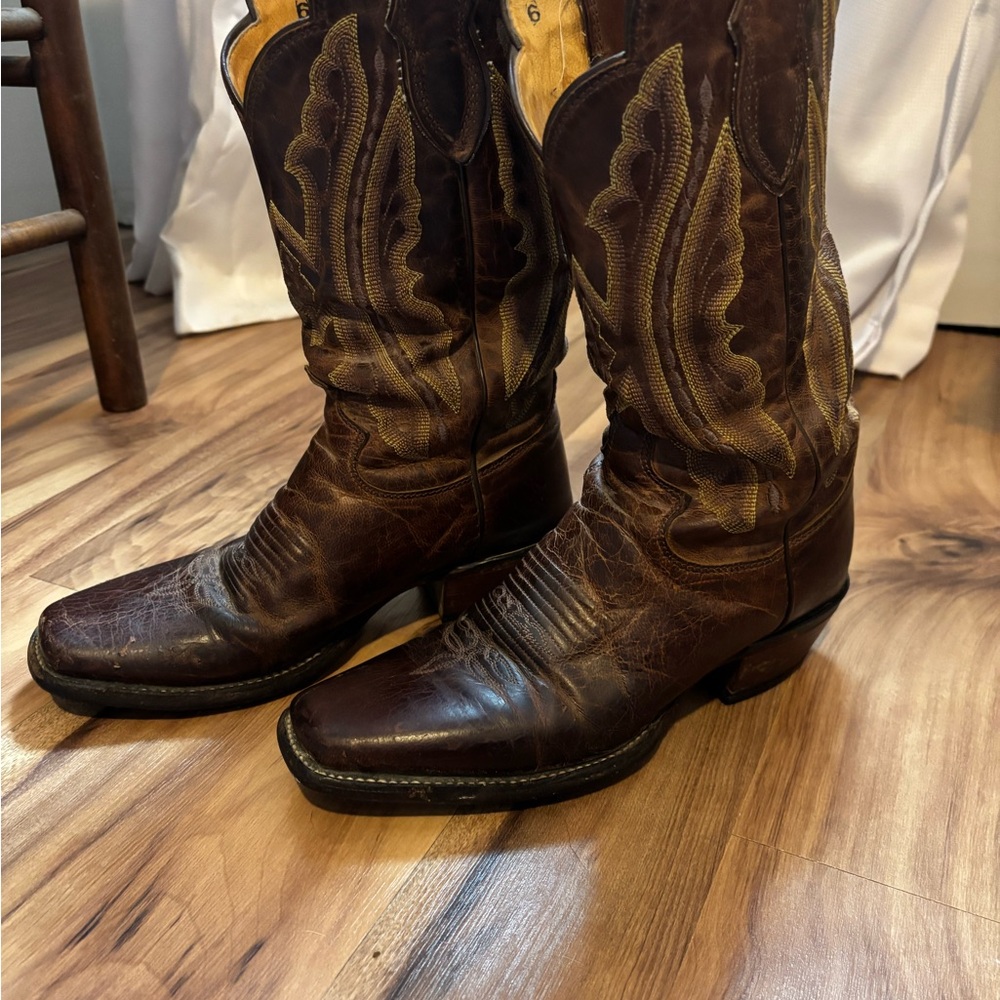 Women’s Justin Square Toe Cowboy Boots